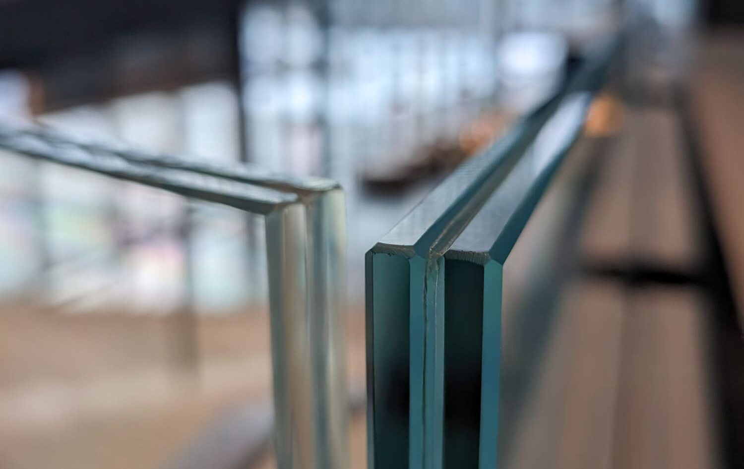 Canto de un cristal laminado de varias capas